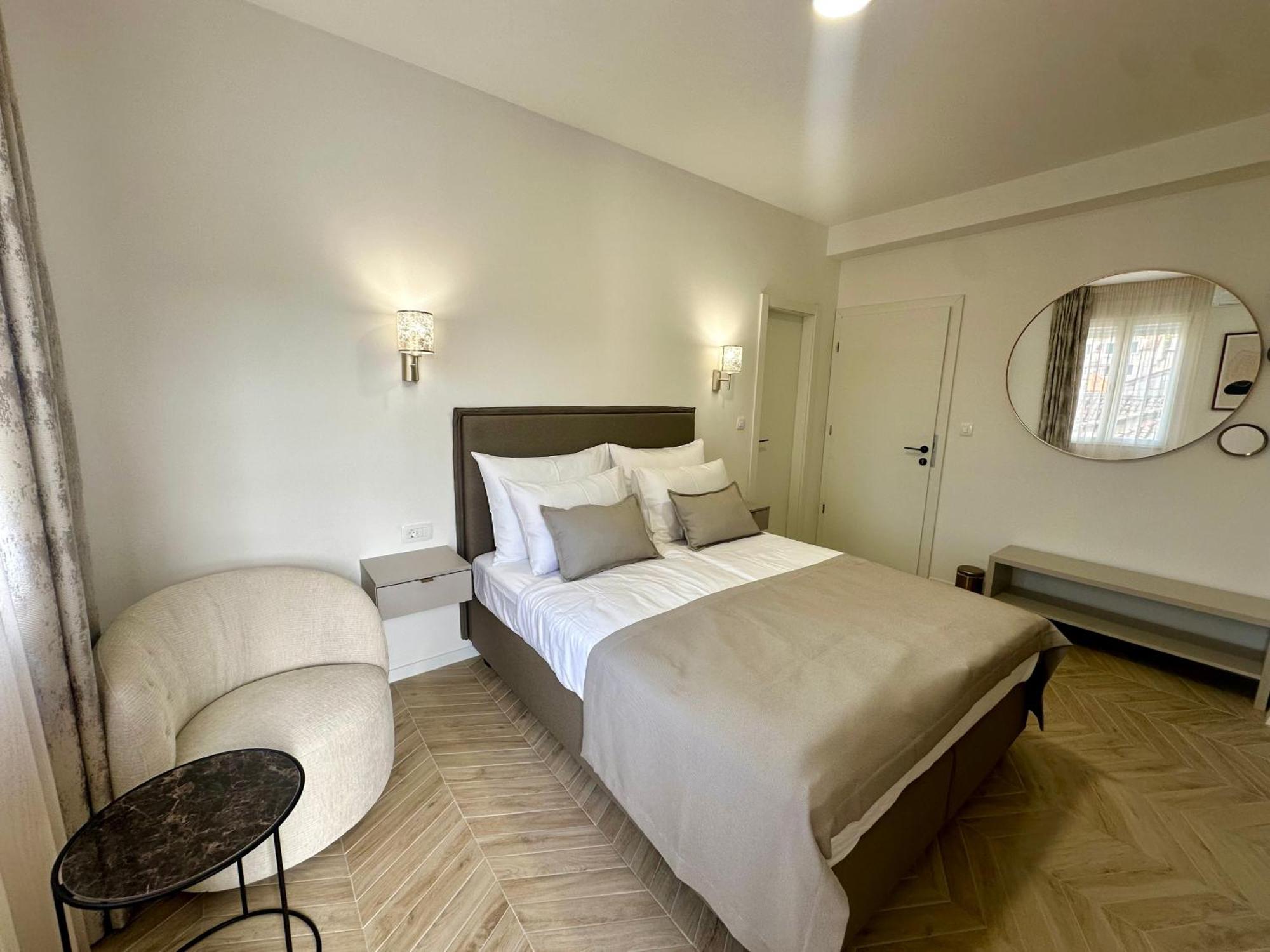 Mariani Luxury Rooms In Center Split Exterior foto