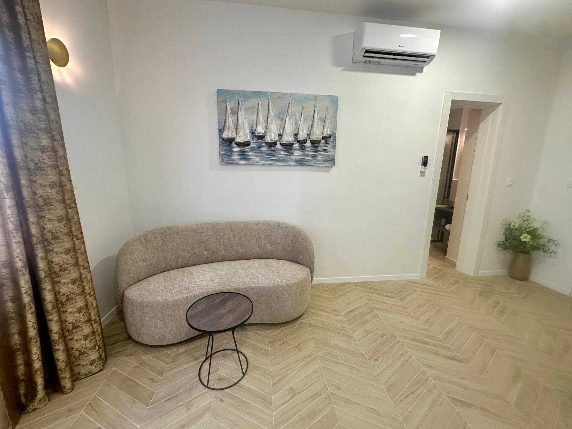 Mariani Luxury Rooms In Center Split Exterior foto
