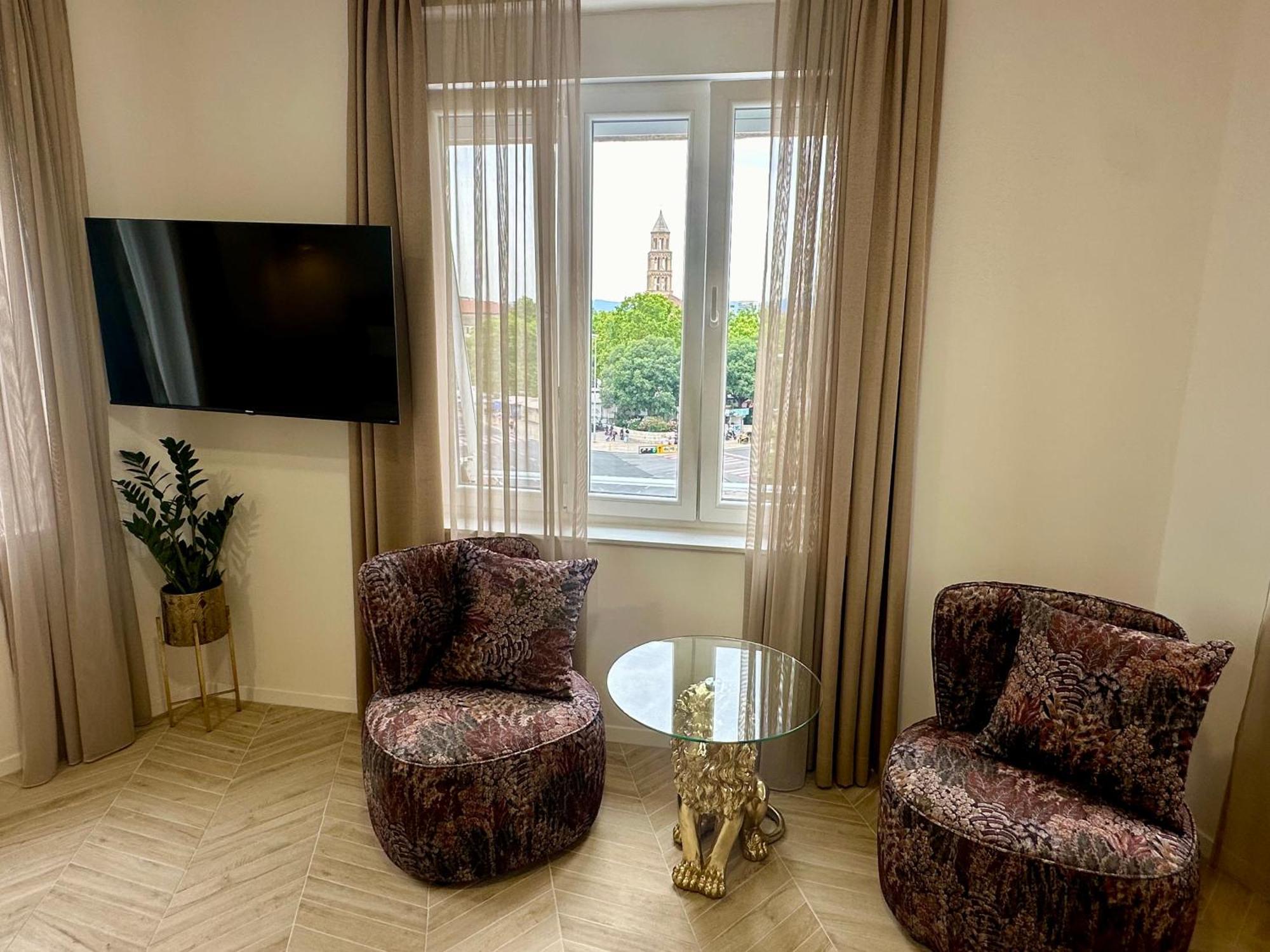 Mariani Luxury Rooms In Center Split Exterior foto